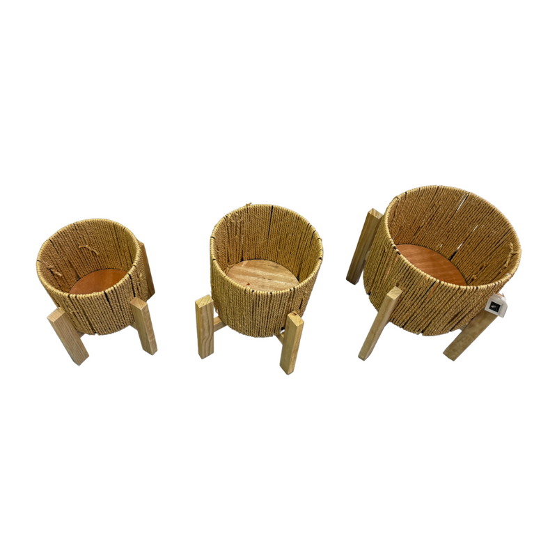 Pflanzgefäß-Set mit Holzständer 3-teilig