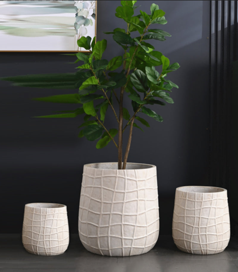 Pflanztopf mit geflochtener Struktur