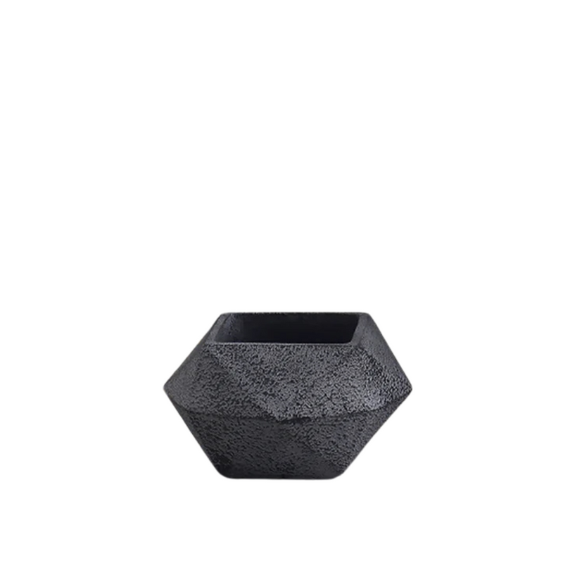Geometrischer Pflanztopf in Schwarz