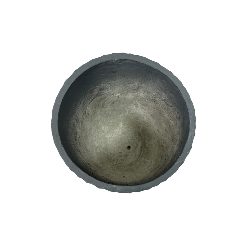 Hoher Pflanztopf in Steinoptik